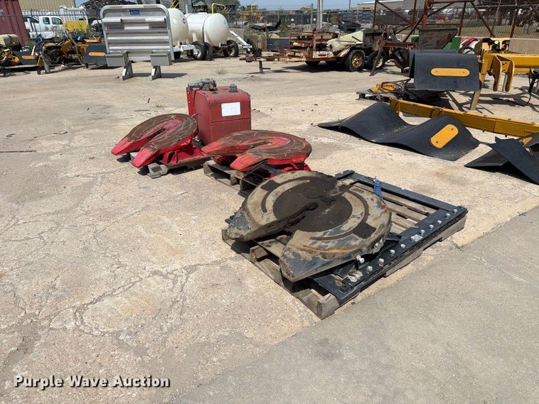image for item MZ9978 (3) fifth wheel plates