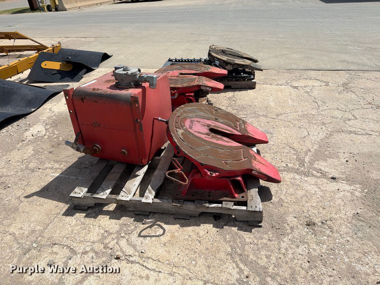 image for item MZ9978 (3) fifth wheel plates