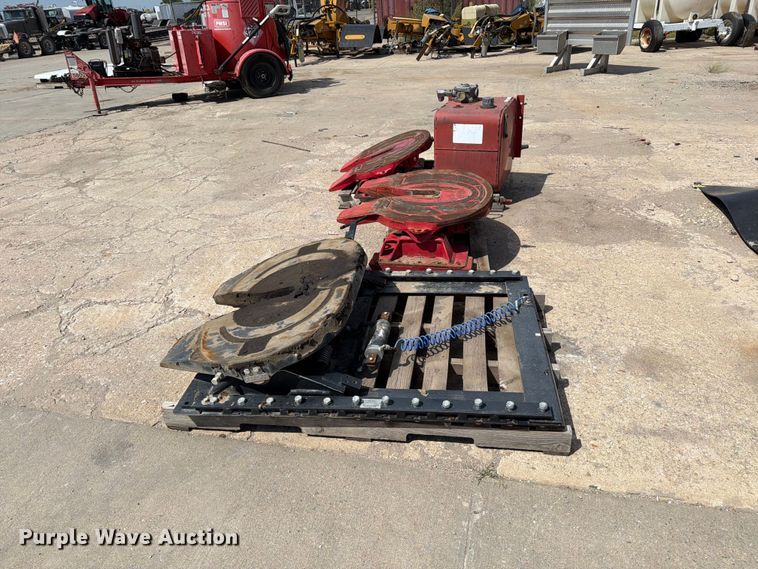 image for item MZ9978 (3) fifth wheel plates