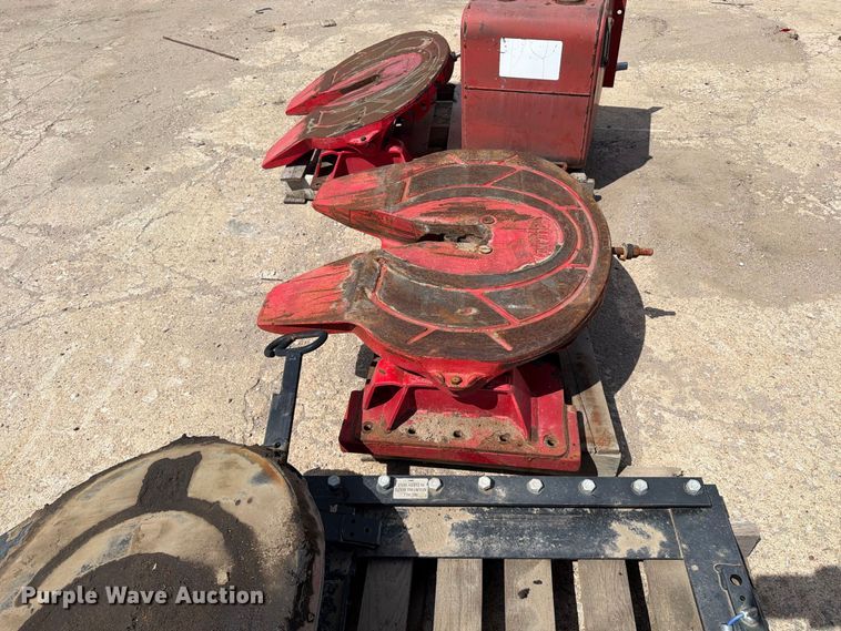 image for item MZ9978 (3) fifth wheel plates