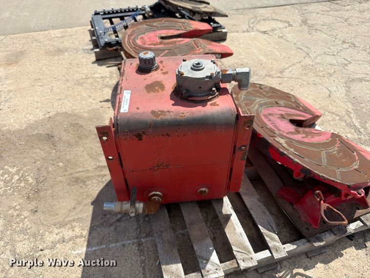 image for item MZ9978 (3) fifth wheel plates
