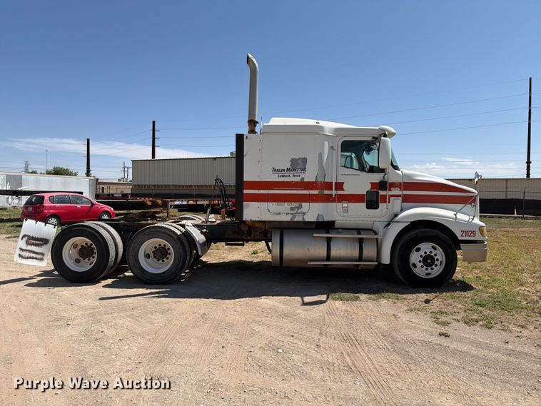 image for item NC9837 2002 International 9200i semi truck
