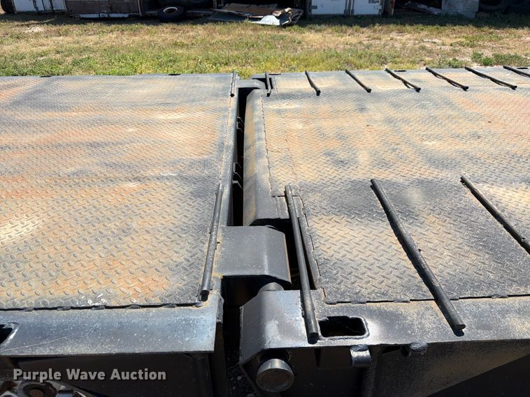 image for item NC9845 1980 Muv-All Trailer drop deck equipment trailer