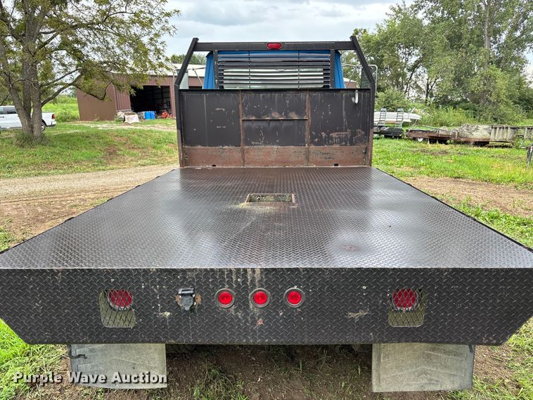 image for item NM9945 1987 Ford LN8000 flatbed truck