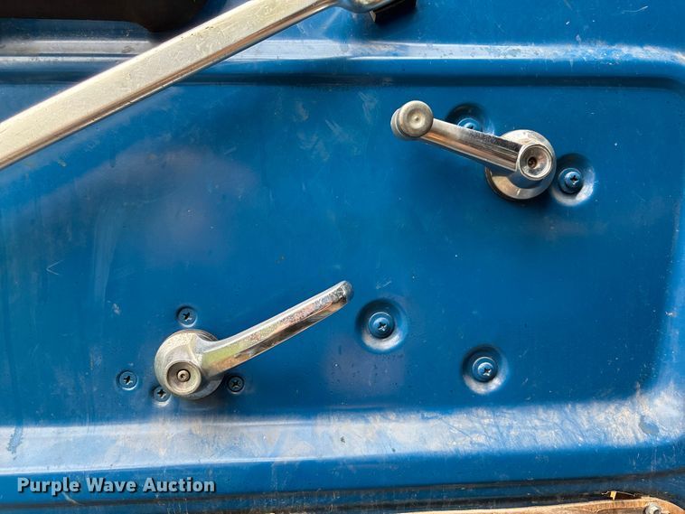 image for item NM9945 1987 Ford LN8000 flatbed truck