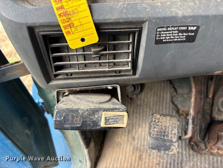 image for item NM9945 1987 Ford LN8000 flatbed truck