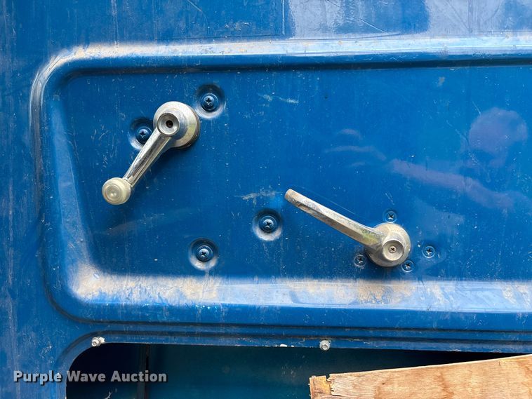 image for item NM9945 1987 Ford LN8000 flatbed truck