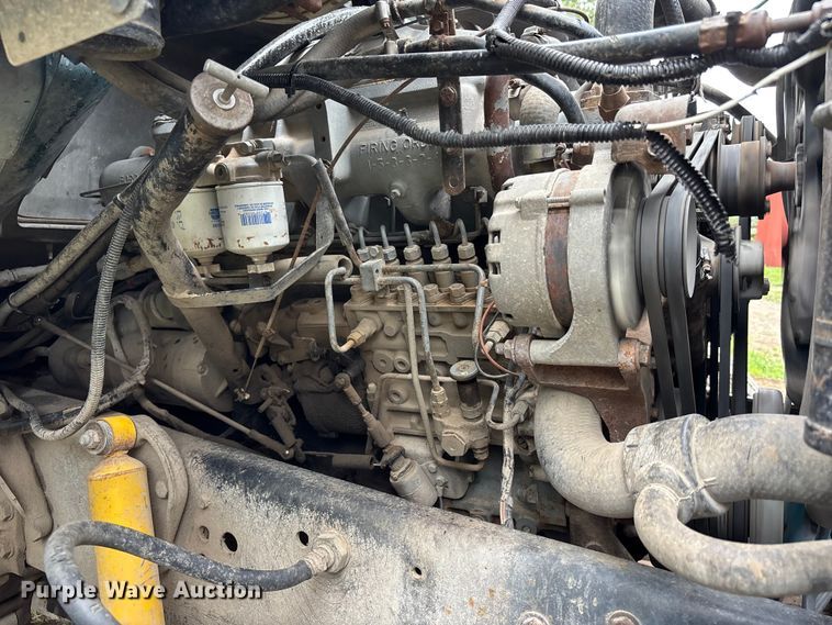 image for item NM9945 1987 Ford LN8000 flatbed truck