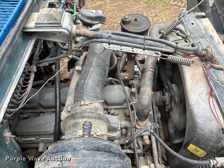 image for item NM9945 1987 Ford LN8000 flatbed truck