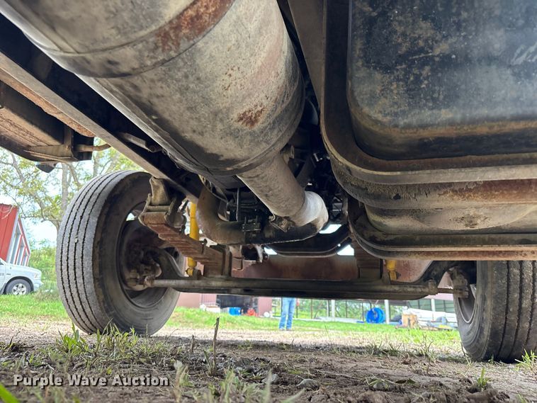 image for item NM9945 1987 Ford LN8000 flatbed truck
