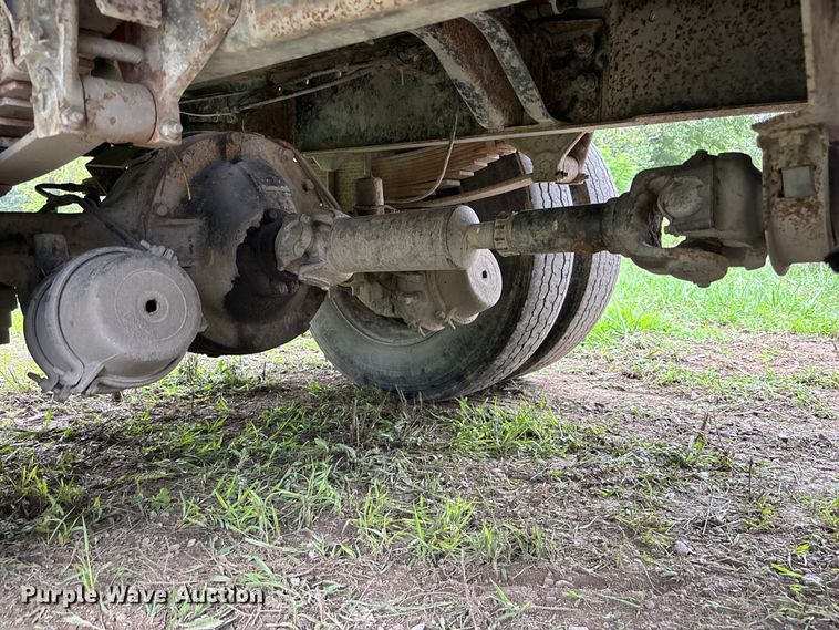 image for item NM9945 1987 Ford LN8000 flatbed truck