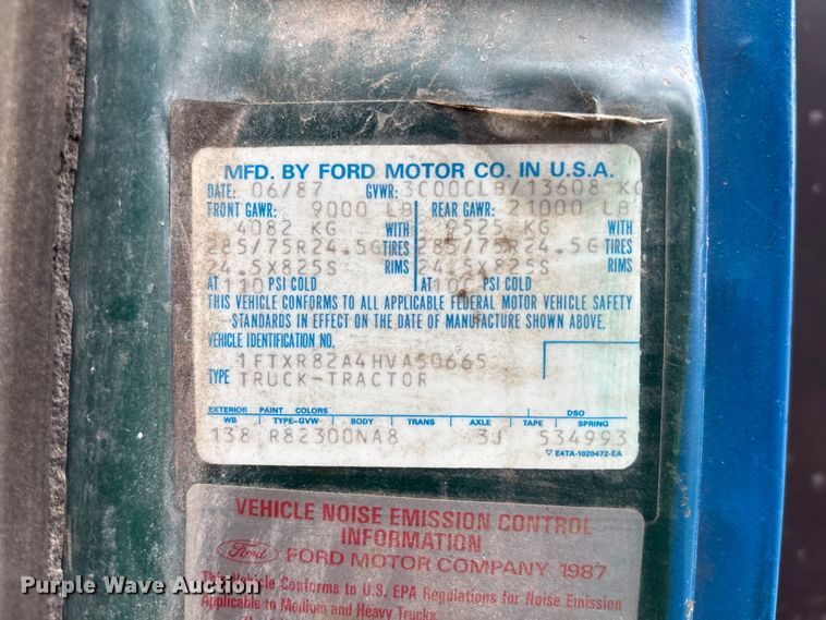image for item NM9945 1987 Ford LN8000 flatbed truck