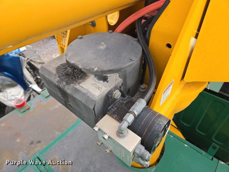 image for item YA1732 2012 Freightliner Business Class M2 forestry bucket truck