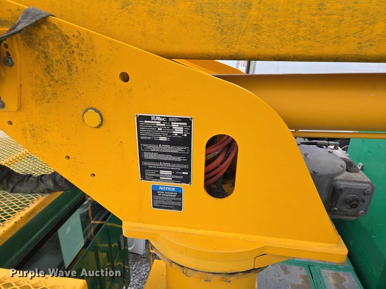 image for item YA1732 2012 Freightliner Business Class M2 forestry bucket truck