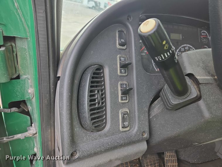 image for item YA1732 2012 Freightliner Business Class M2 forestry bucket truck