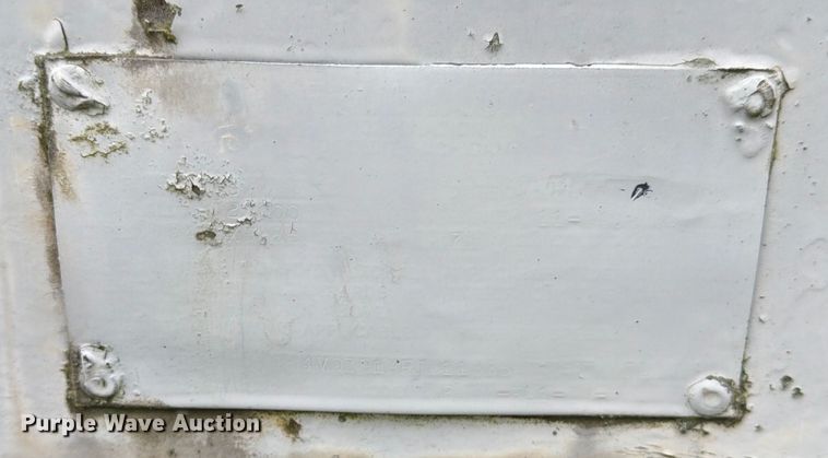 image for item YA1828 Fruehauf dry van trailer