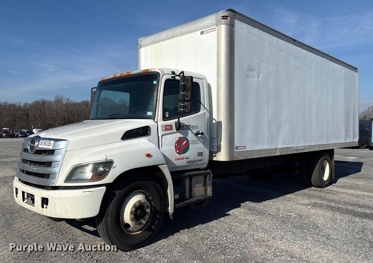image for item YA1935 2016 Hino 268 box truck