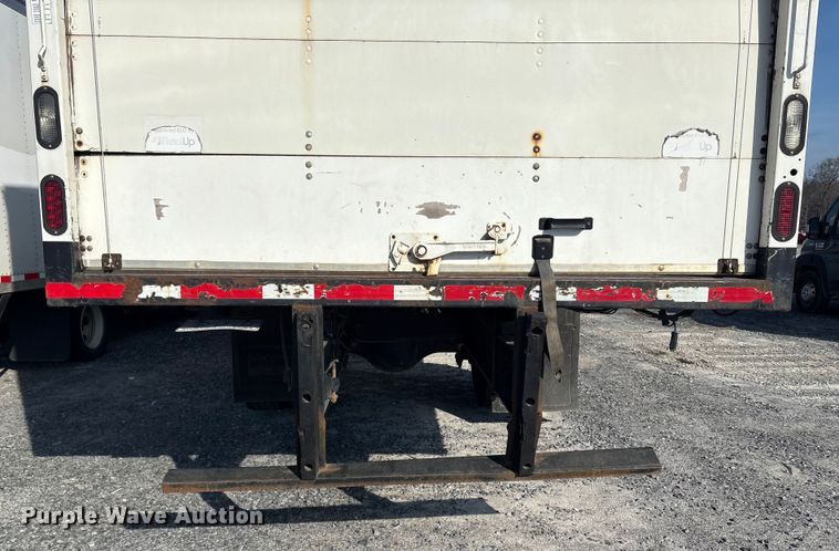 image for item YA1935 2016 Hino 268 box truck