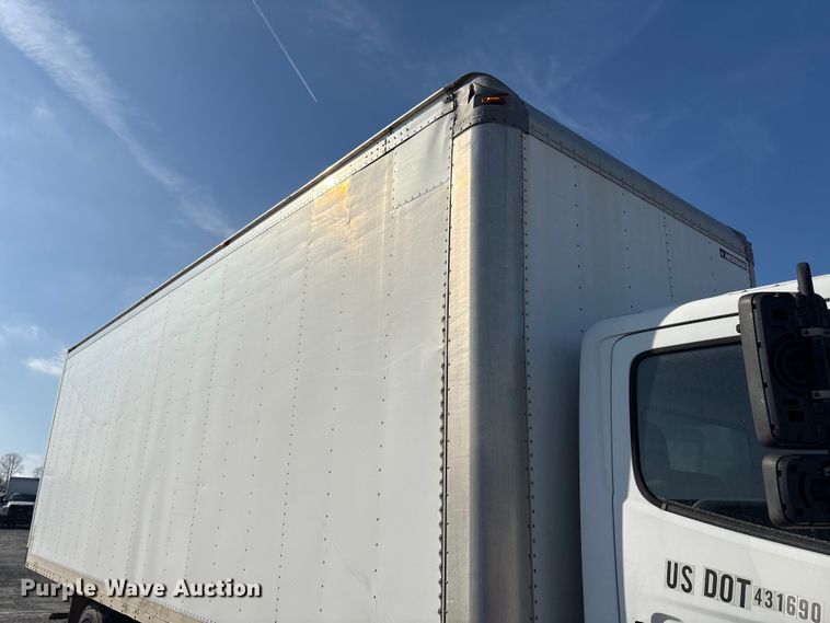 image for item YA1935 2016 Hino 268 box truck