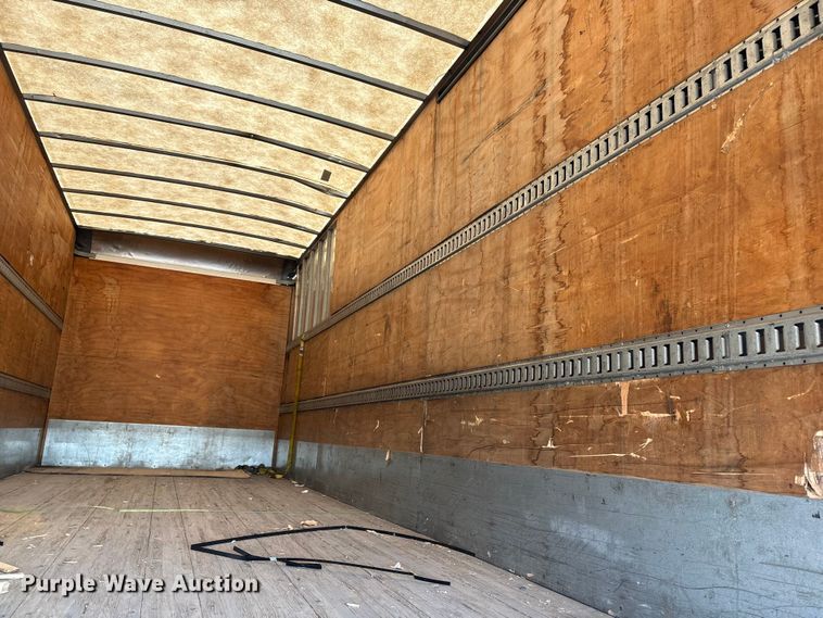 image for item YA1935 2016 Hino 268 box truck