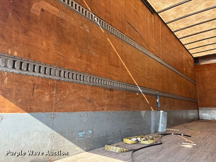 image for item YA1935 2016 Hino 268 box truck
