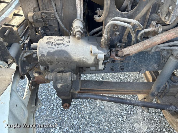 image for item YA1935 2016 Hino 268 box truck