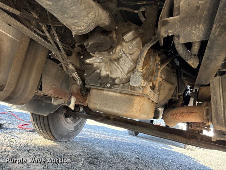 image for item YA1935 2016 Hino 268 box truck