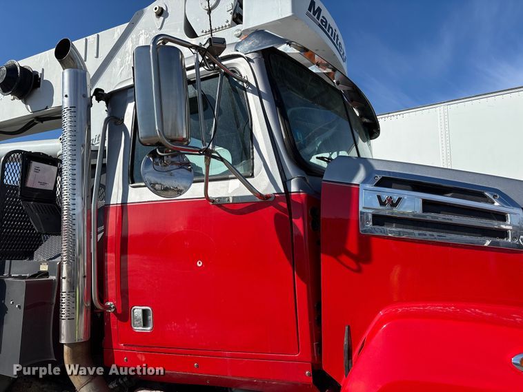 image for item YA2011 2019 Western Star 4700 crane truck
