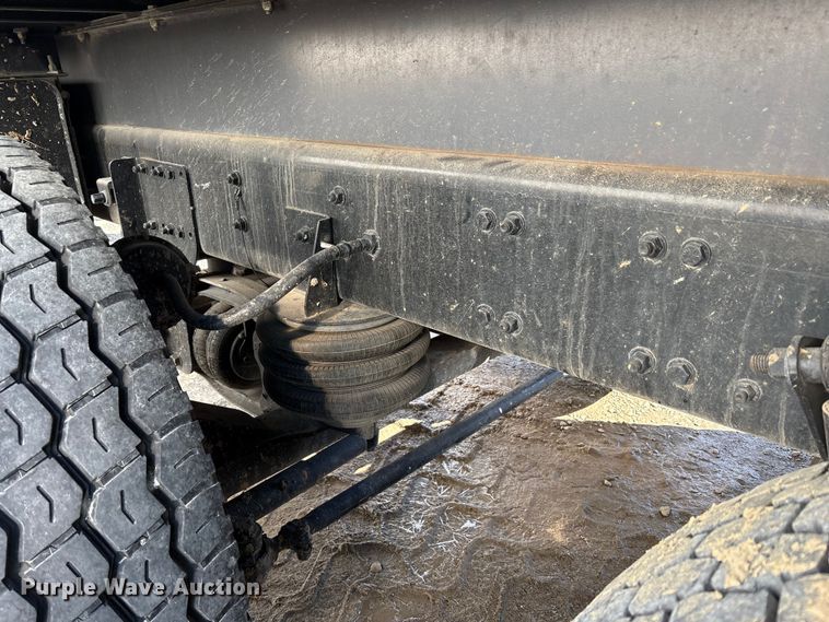 image for item YA2011 2019 Western Star 4700 crane truck