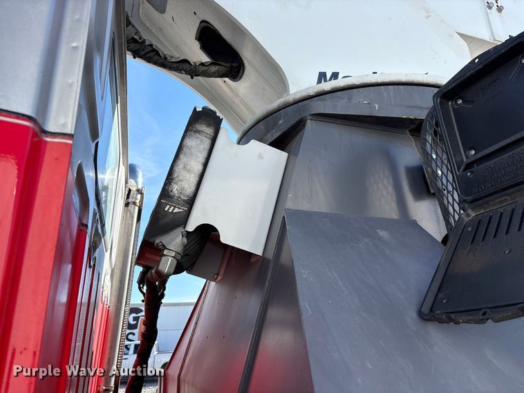 image for item YA2011 2019 Western Star 4700 crane truck