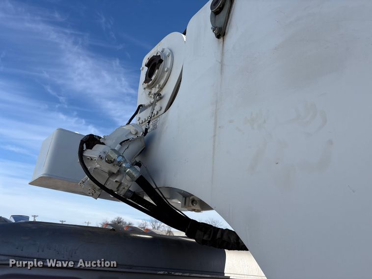 image for item YA2011 2019 Western Star 4700 crane truck