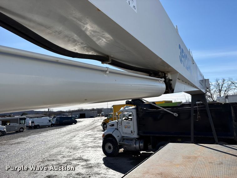 image for item YA2011 2019 Western Star 4700 crane truck