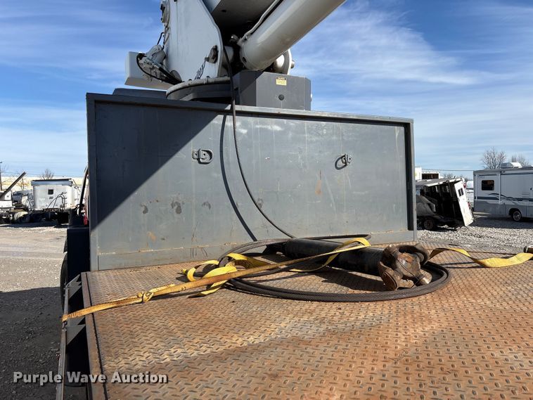 image for item YA2011 2019 Western Star 4700 crane truck