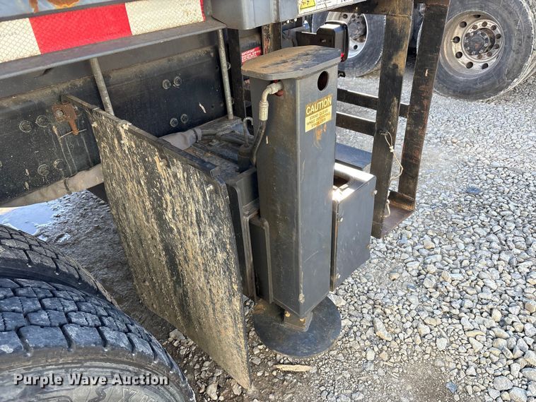 image for item YA2011 2019 Western Star 4700 crane truck