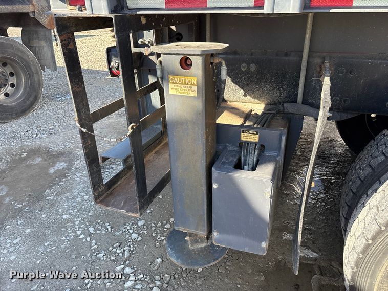 image for item YA2011 2019 Western Star 4700 crane truck
