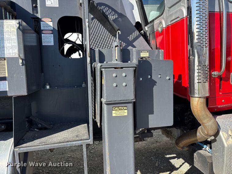 image for item YA2011 2019 Western Star 4700 crane truck