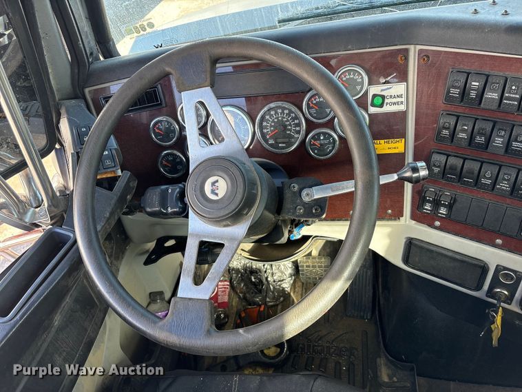 image for item YA2011 2019 Western Star 4700 crane truck