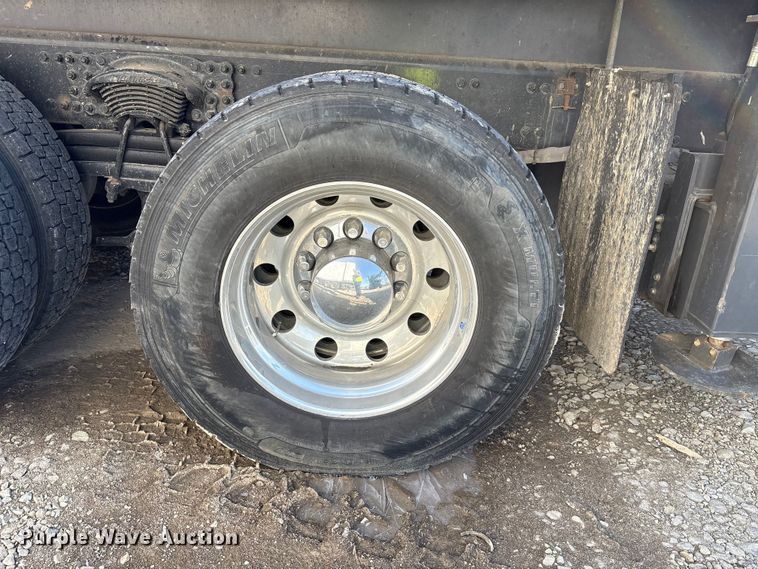 image for item YA2011 2019 Western Star 4700 crane truck