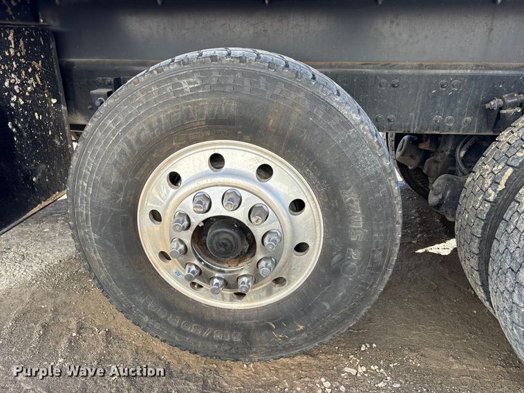 image for item YA2011 2019 Western Star 4700 crane truck