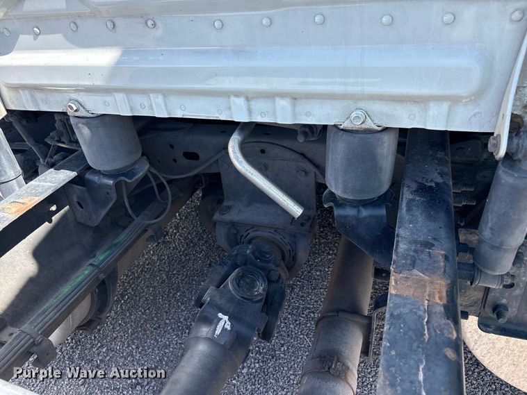 image for item YA2203 2018 Freightliner Cascadia semi truck