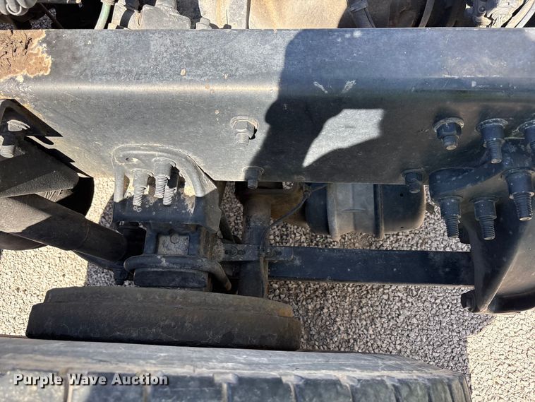 image for item YA2203 2018 Freightliner Cascadia semi truck