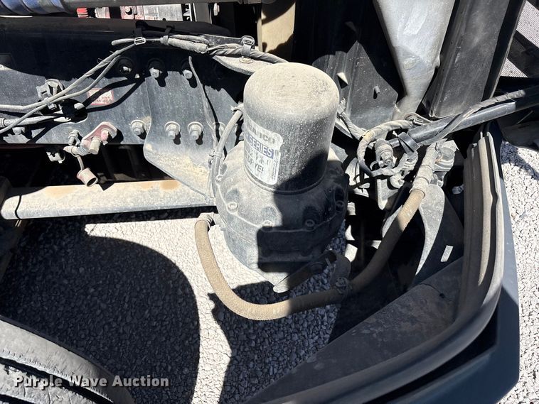 image for item YA2203 2018 Freightliner Cascadia semi truck