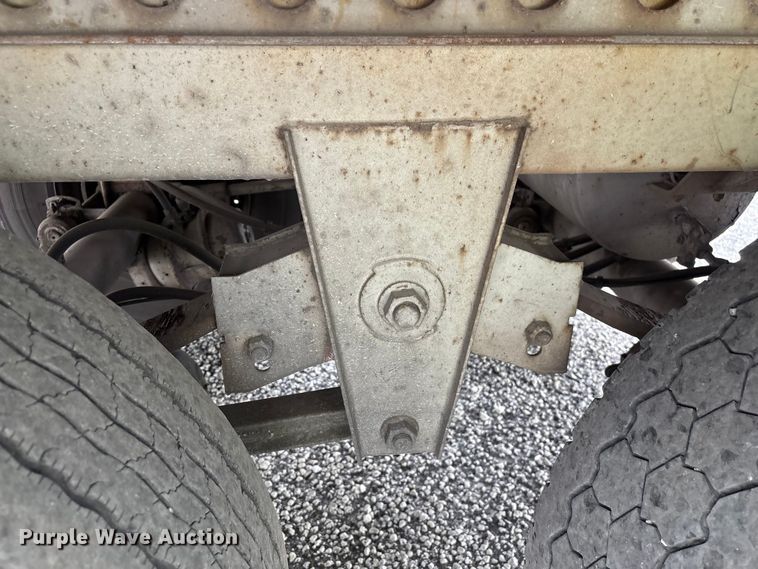 image for item YA2436 2014 Wabash DVHDHPC dry van trailer