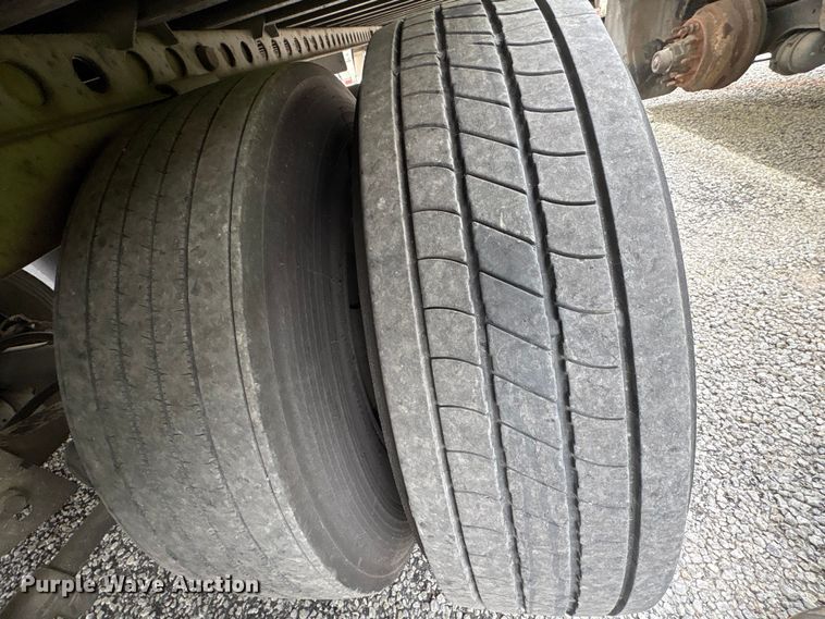 image for item YA2436 2014 Wabash DVHDHPC dry van trailer