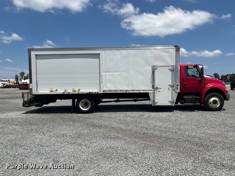image for item YA2615 2020 International MV607 box truck