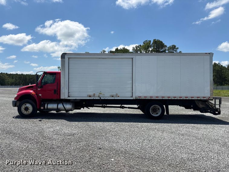 image for item YA2615 2020 International MV607 box truck