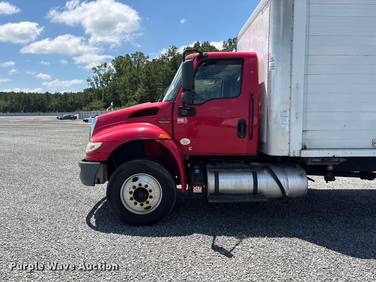image for item YA2615 2020 International MV607 box truck