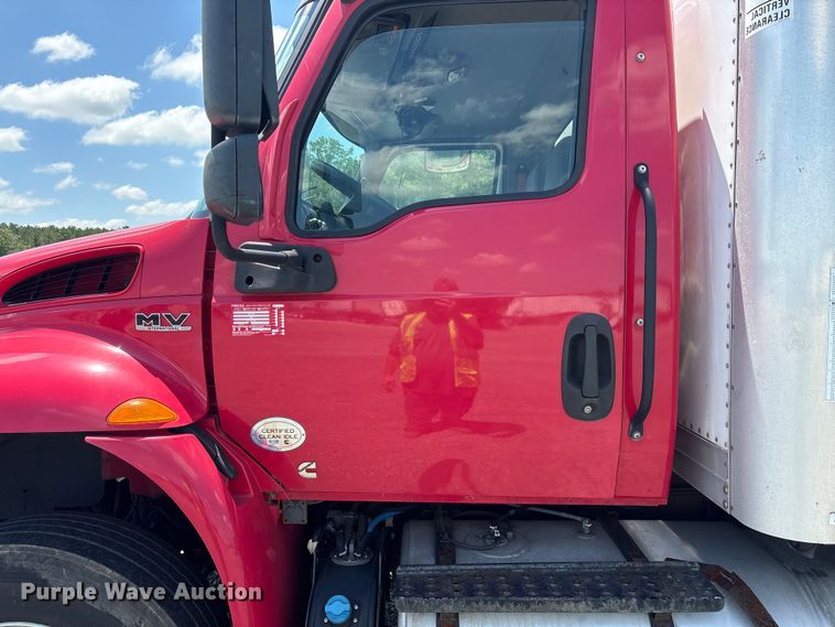 image for item YA2615 2020 International MV607 box truck
