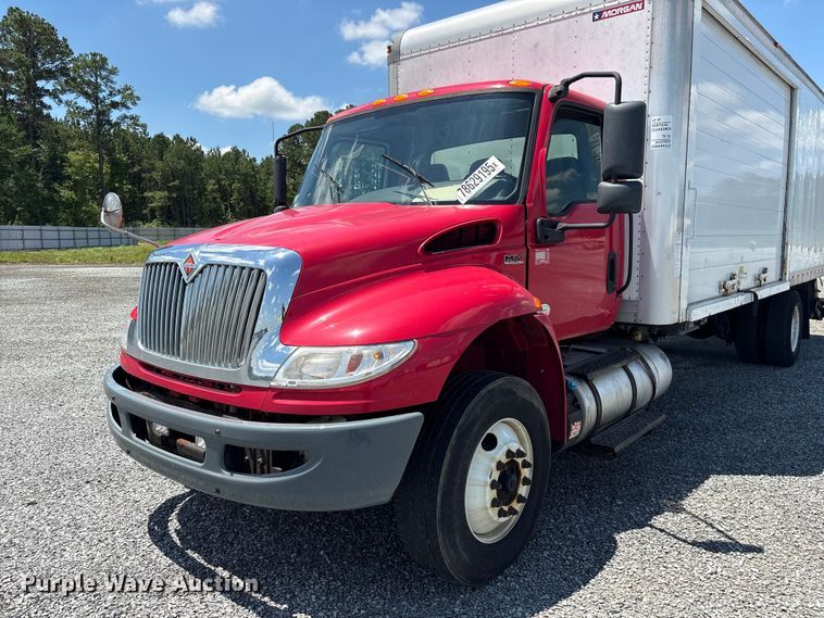 image for item YA2615 2020 International MV607 box truck