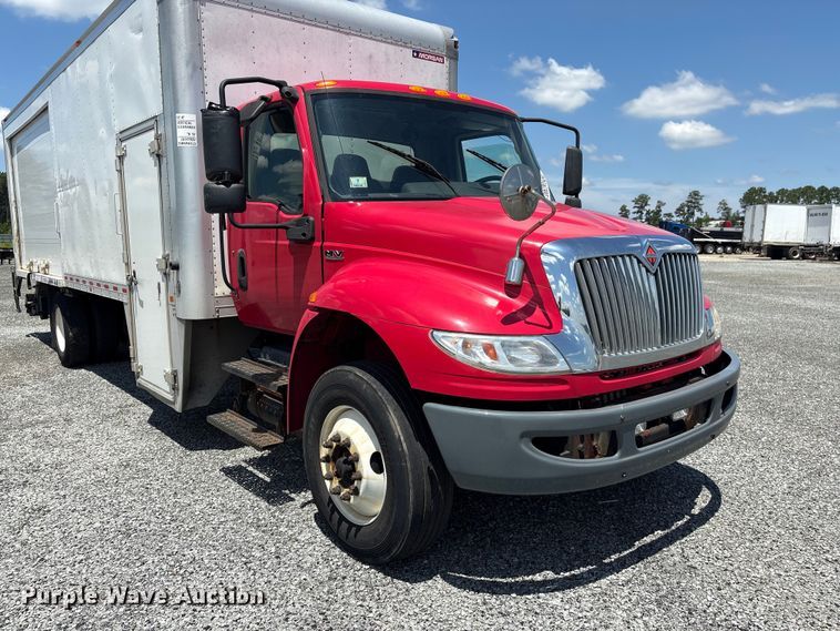 image for item YA2615 2020 International MV607 box truck